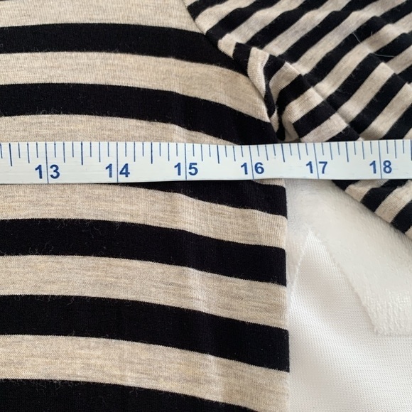 Calvin Klein Tan/Black Striped V-Neck 3/4 Sleeves  T-Shirt Dress. Size 6 - Picture 7 of 9